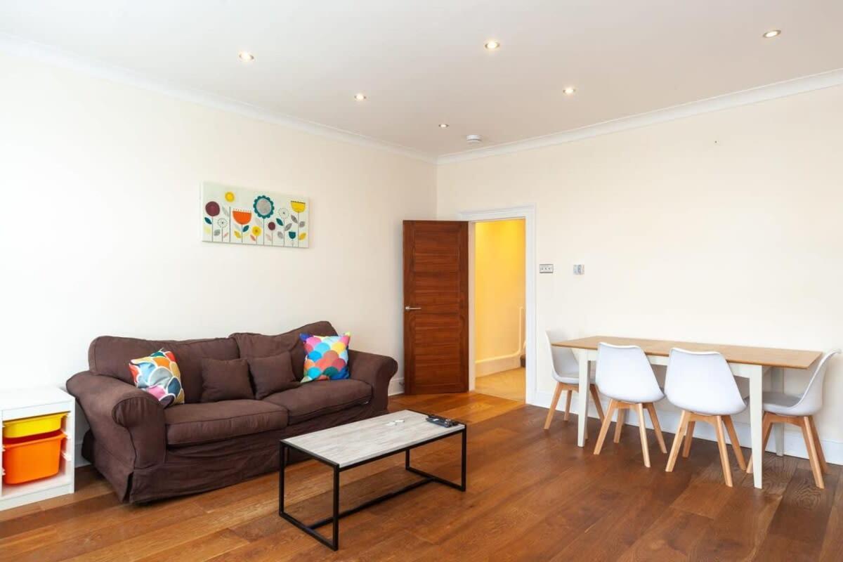Spacious 2 Bedroom Maisonette In Stratford London Exterior photo